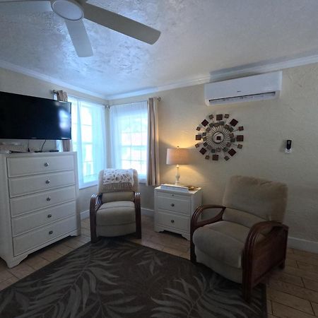 Queens Gate Resort Bradenton Beach Bagian luar foto