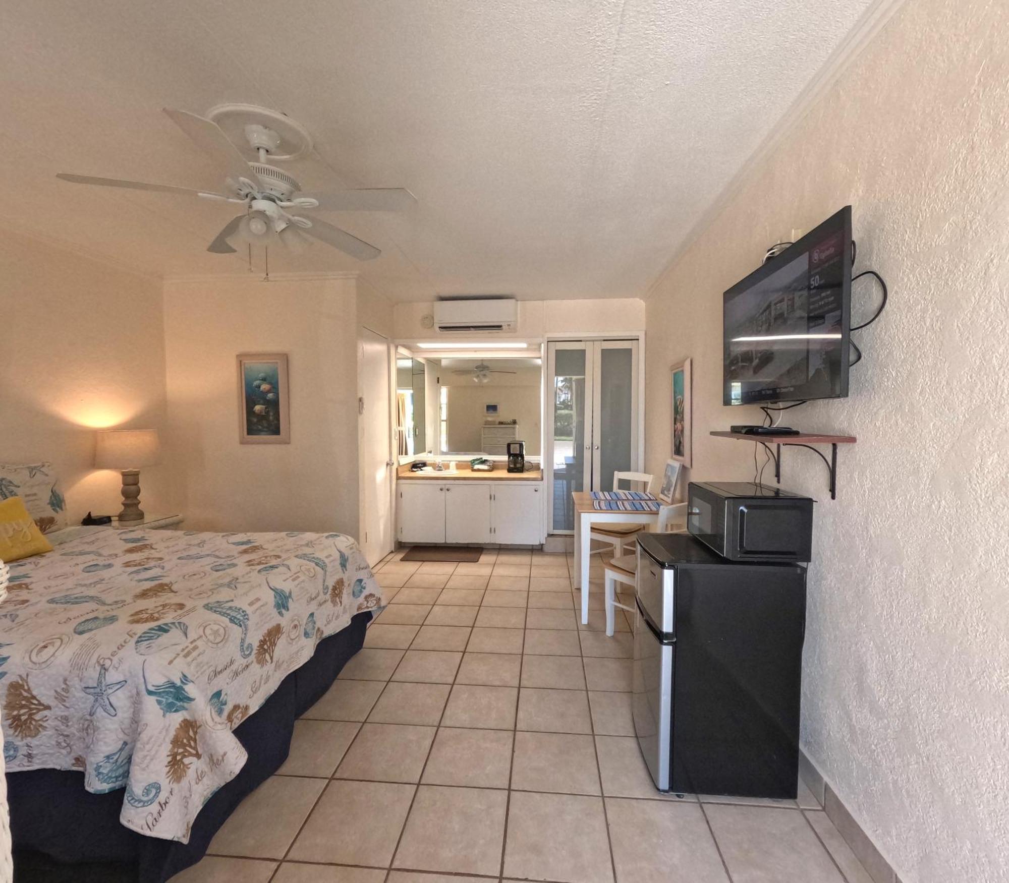 Queens Gate Resort Bradenton Beach Bagian luar foto