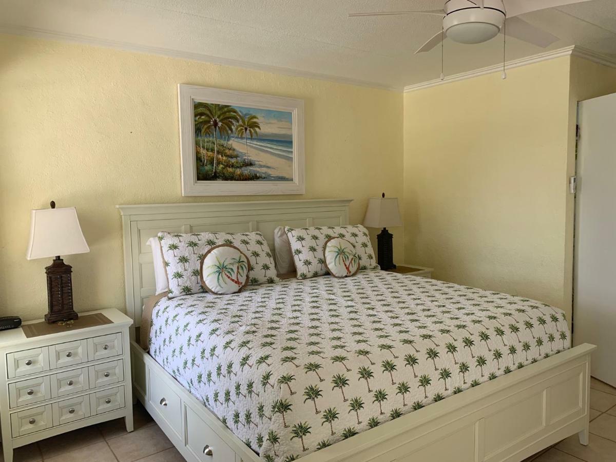 Queens Gate Resort Bradenton Beach Bagian luar foto